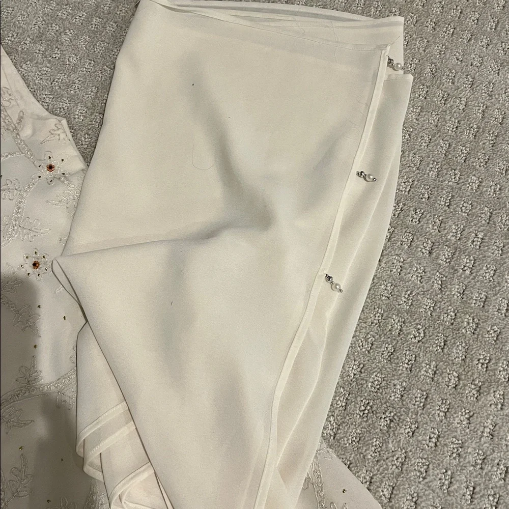 Elegant White/Crean Indian 3 piece - Picture 4 of 5